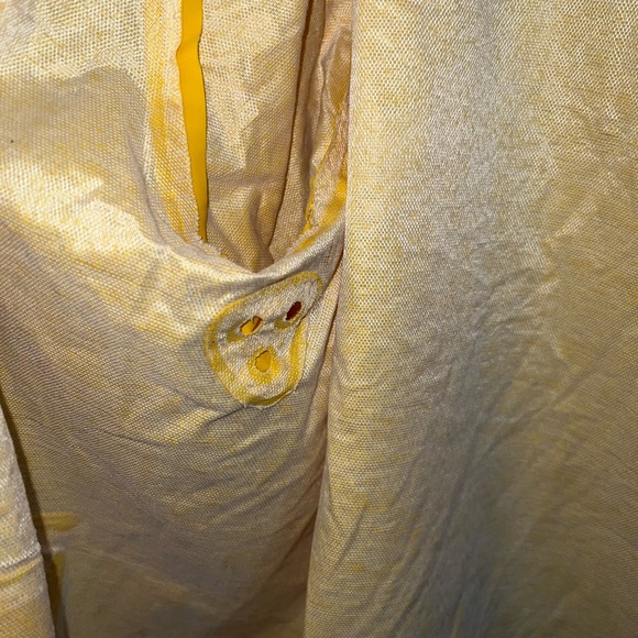 Yellow Raincoat - Picture 8 of 8